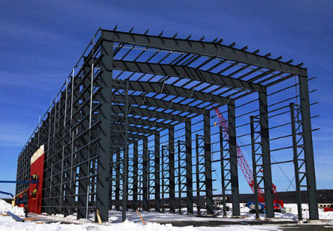 Современная промышленная готовая стальная конструкция Большая мастерская с легким дизайном для мастерских